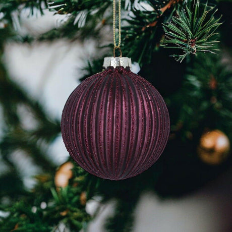 Aubergine Ribbed Glass Baublr.