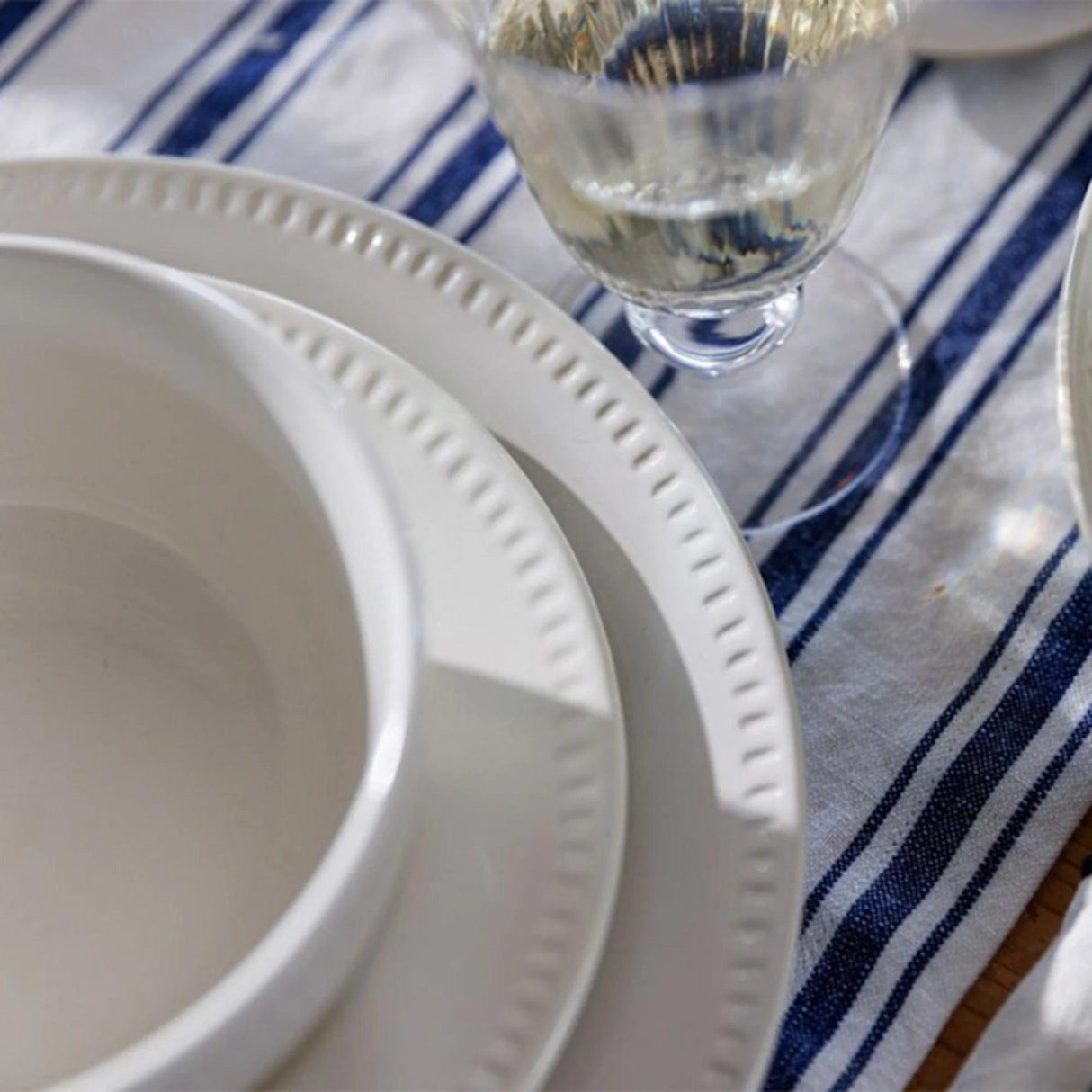 Mikasa Cranborne Stoneware Dinner Set.