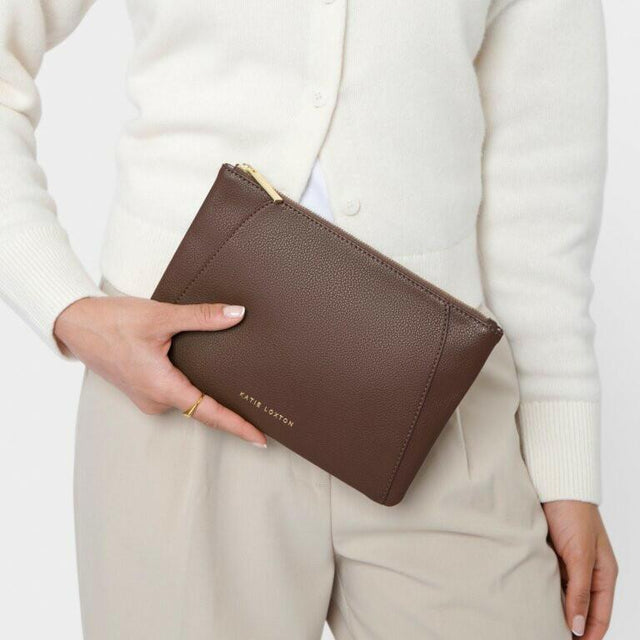 Hana Pouch in Chocolate.