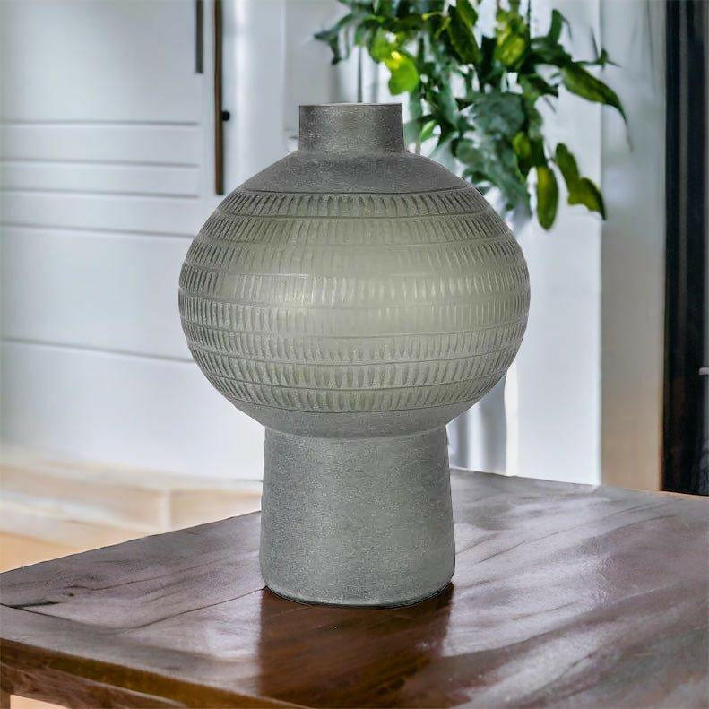 Art Deco Vase in Green Glass.