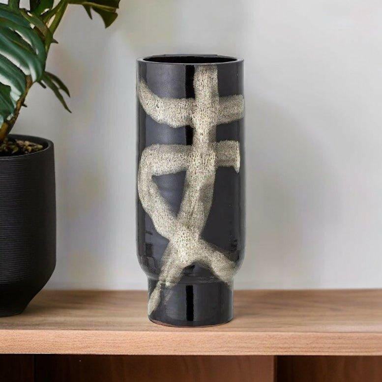 Bloomingville Black and White Vase.
