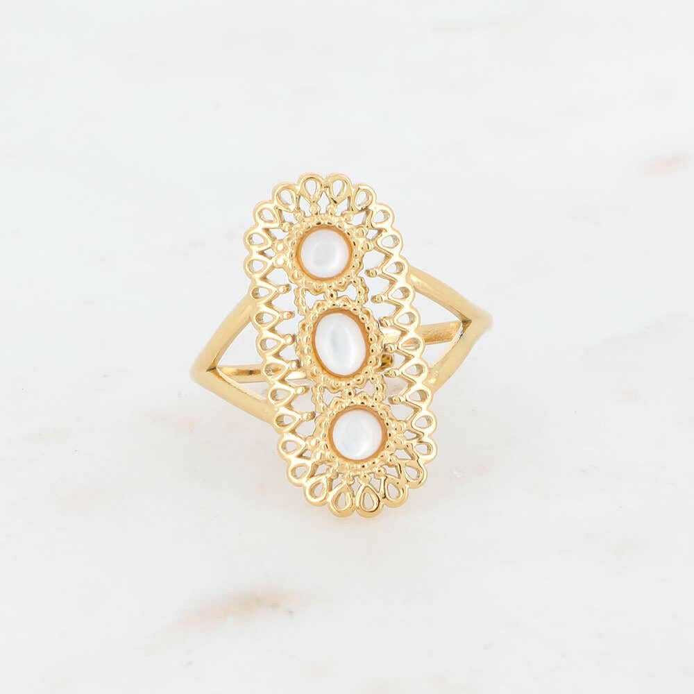 Golden amber ring with 3 white pearls - Persora