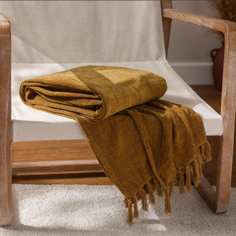 Yard Harri Throw Honey.